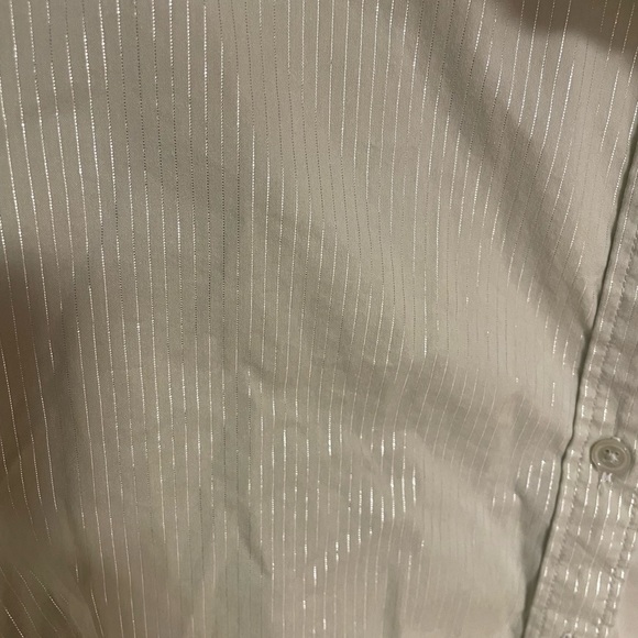 Button up shirt - Picture 2 of 3